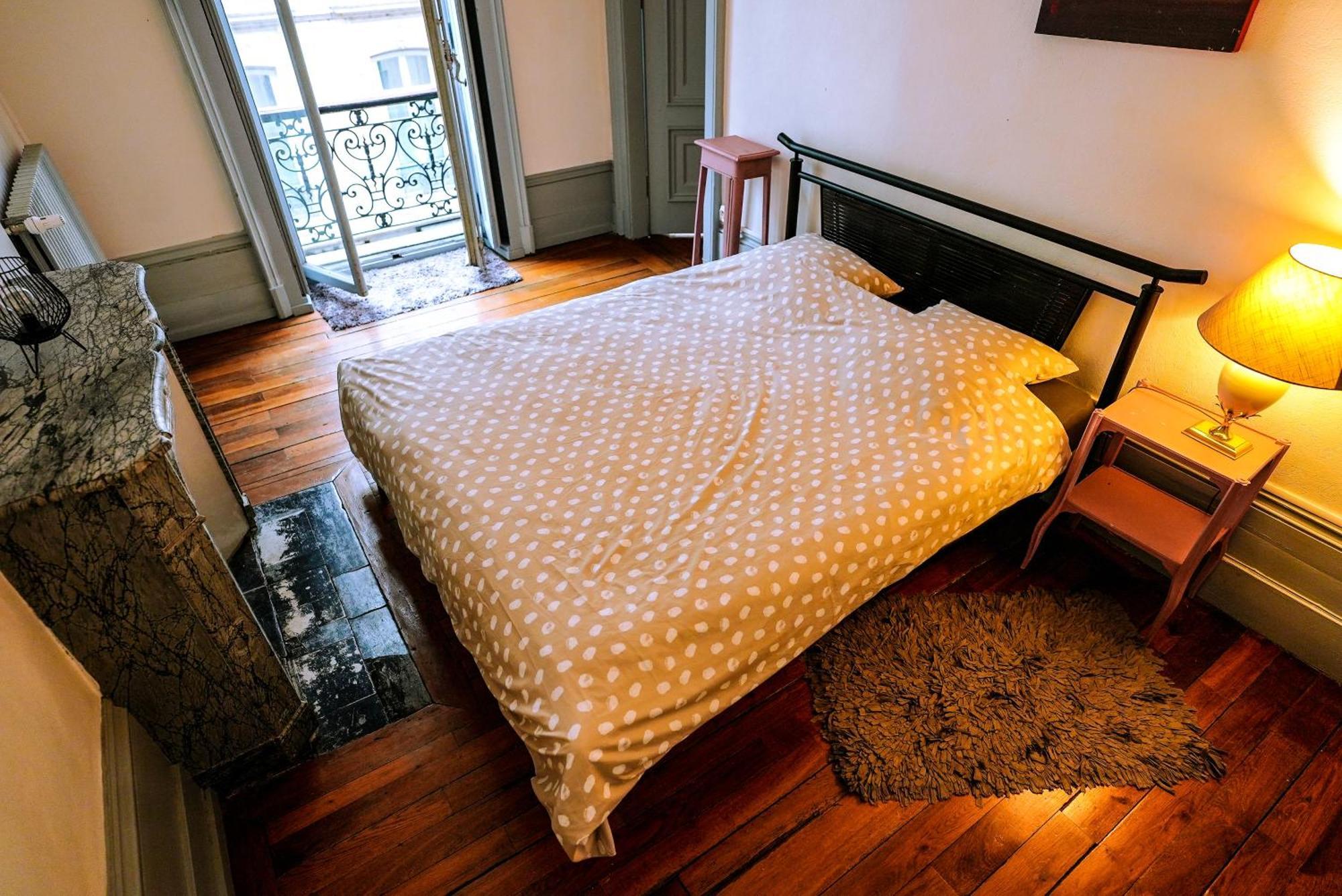 Le St Amour Elegant 2 Chambres *Wifi/Super Centre* Besançon Esterno foto